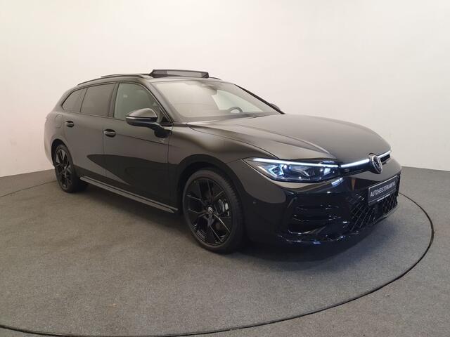 Volkswagen PASSAT Variant 1.5 eHybrid 272pk DSG/AUT R-Line Wegklapbare trekhaak, Panoramadak, Harman/Kardon, Leder
