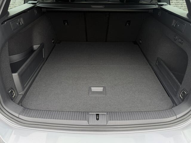 Volkswagen PASSAT Variant 1.4 TSI PHEV GTE Business | Pano | Elek. Trekhaak | Head-Up | Carplay | LED | Camera | Navi | Alcantara