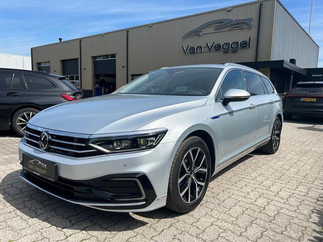 Volkswagen PASSAT Variant 1.4 TSI GTE Highline head up, virtual, trekhaak, cruise, navi