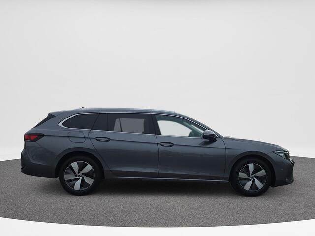 Volkswagen PASSAT Variant 1.5 eHybrid Business | PHEV | Trekhaak | HUD | A.Camera | ACC |