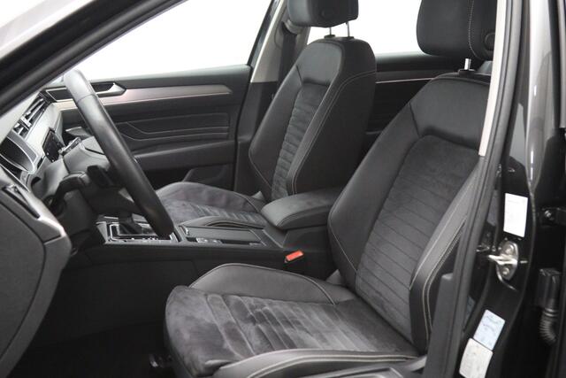 Volkswagen PASSAT Variant 1.5 TSI 150 PK Automaat R-Line Elegance, Trekhaak, Matrix-LED, Carplay