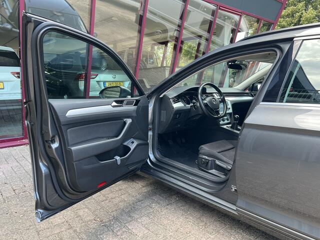 Volkswagen PASSAT Variant 1.4 TSI Comfortline | Cruise | PDC | Trekhaak | LED | Clima |