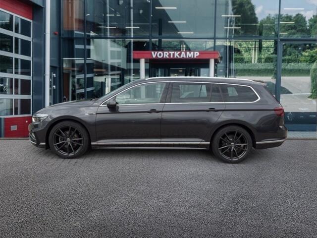 Volkswagen PASSAT 2.0 TDI DSG 4MOTION R-LINE TREKHAAK/360CAM/LEDER/PANO-DAK/ACC/H-K/STANDKACHEL