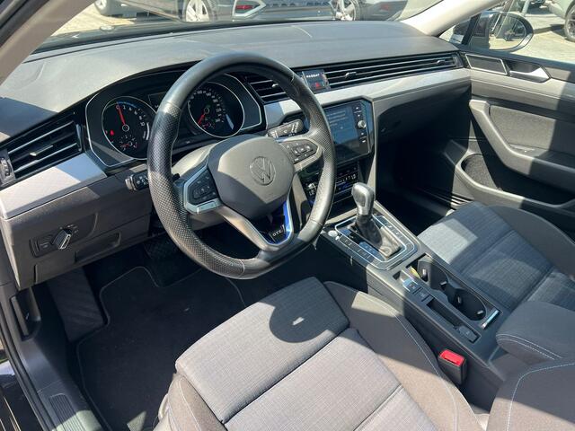 Volkswagen PASSAT Variant 1.4 TSI PHEV GTE Business pano, trekhaak, camera, stoelverw