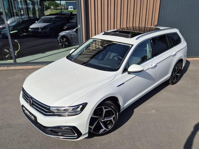 Volkswagen PASSAT Variant 1.4 TSI PHEV GTE Business | BTW | Pano | Camera | Trekhaak | LED | 18''