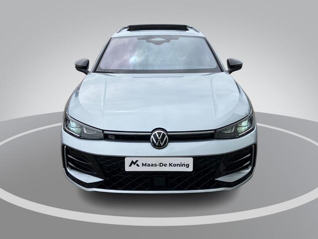 Volkswagen PASSAT Variant 1.5eHybrid 200kW/272PK R-Line Black Style DSG · Panoramadak · Trekhaak · Leder · Harman Kardon · Garantie t/m 23-04-2030 of 100000km.