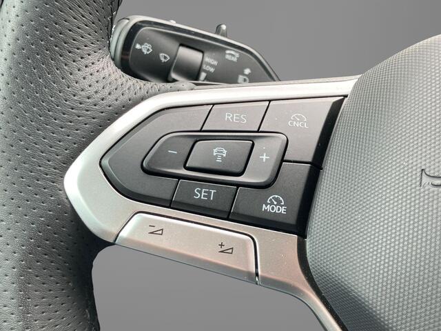 Volkswagen PASSAT Variant 1.5eHybrid 200kW/272PK R-Line Black Style DSG · Panoramadak · Trekhaak · Leder · Harman Kardon · Garantie t/m 23-04-2030 of 100000km.