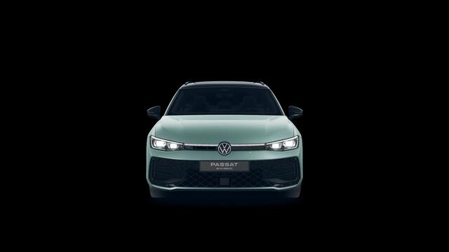 Volkswagen PASSAT Variant 1.5 eHybrid R-Line Business | Wordt verwacht | Trekhaak | Pano | 5J garantie | Blackstyle Plus |