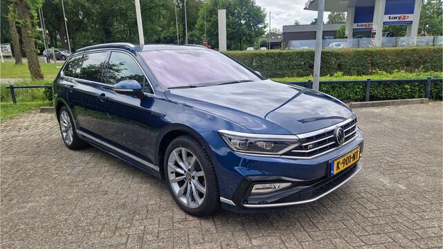 Volkswagen PASSAT Variant 1.5TSi R-Line Business Plus DSG / Trekhaak / Leder / Navi / Camera 360 / Stoelverwarming