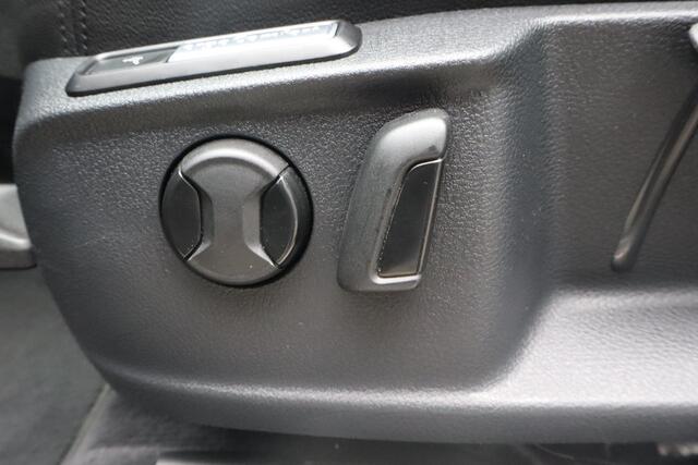 Volkswagen PASSAT Variant 1.4 TSI ACT Connected Series Plus | ErgoComfort | Afneembare trekhaak | Virtueel dashboard | Nette auto!
