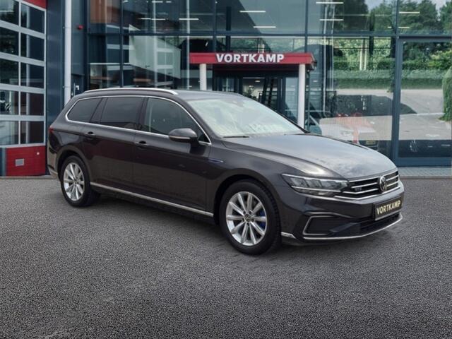 Volkswagen PASSAT 1.4 TSI GTE HALF-LEDER/CAMERA/ELEK-KLEP/ACC/STOELVERW/CARPLAY