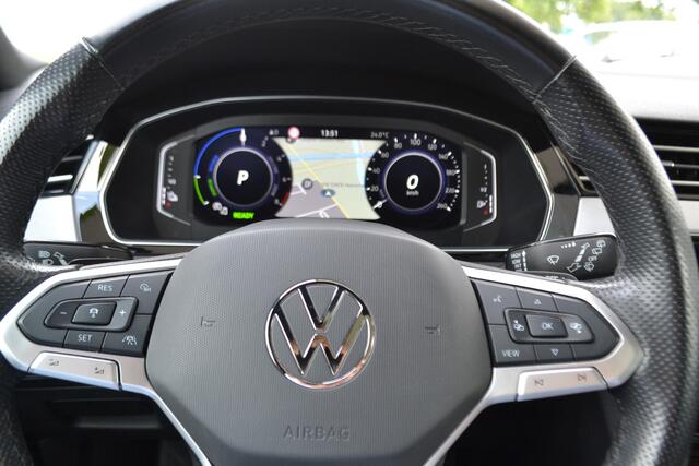 Volkswagen PASSAT Variant 1.4 TSI PHEV GTE SOH 94.93% Panoramadak | Leer | Trekhaak | Head up | Virtual Dis. | Adaptive Cruise | Stoelverw. |