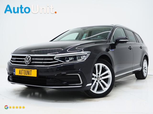 Volkswagen PASSAT Variant 1.4 TSI PHEV GTE | Panoramadak | Leder/Alcantara | Trekhaak | Massage | 360 | Sfeerlicht | Keyless
