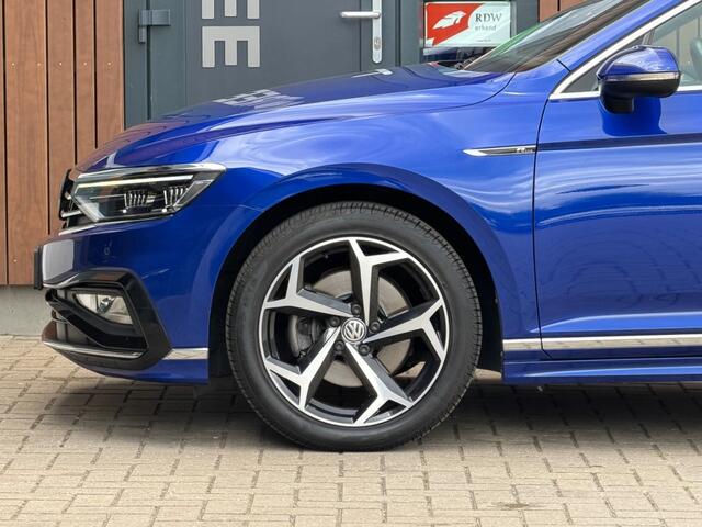 Volkswagen PASSAT 2.0 TSI ELEG.BNS R-Line Aut. N.A.P. Led Stoelverw.