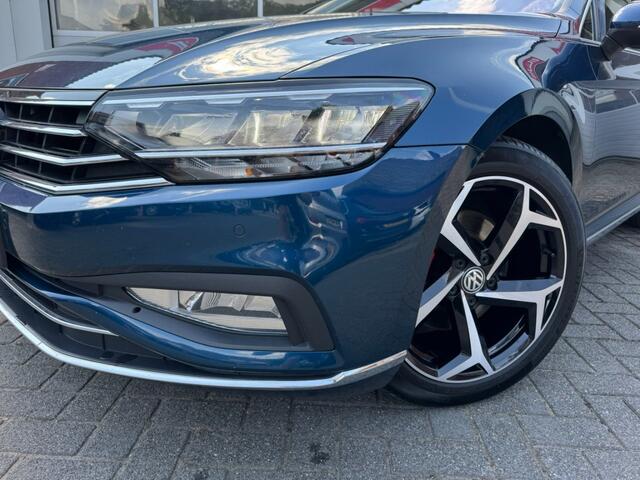 Volkswagen PASSAT Variant 1.5TSI 150PK Elegance Business R Pano Camera ACC Led Trekhaak