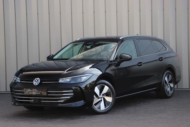 Volkswagen PASSAT Variant 1.5 eTSI Business | 150PK | Massage | Keyless-go | ACC | Stoelen/Stuur Verwarmd | Sfeerverlichting | Camera | Clima | 2024.