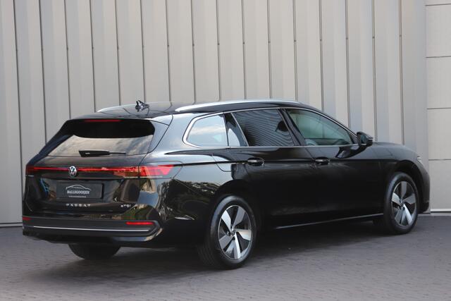 Volkswagen PASSAT Variant 1.5 eTSI Business | 150PK | Massage | Keyless-go | ACC | Stoelen/Stuur Verwarmd | Sfeerverlichting | Camera | Clima | 2024.