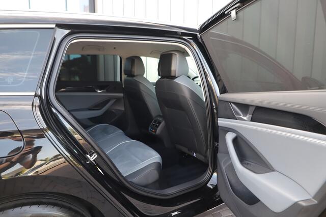 Volkswagen PASSAT Variant 1.5 eTSI Business | 150PK | Massage | Keyless-go | ACC | Stoelen/Stuur Verwarmd | Sfeerverlichting | Camera | Clima | 2024.