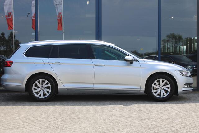 Volkswagen PASSAT Variant 1.4 TSI Comfortline Business PANORAMADAK LEDER TREKHAAK CAMERA