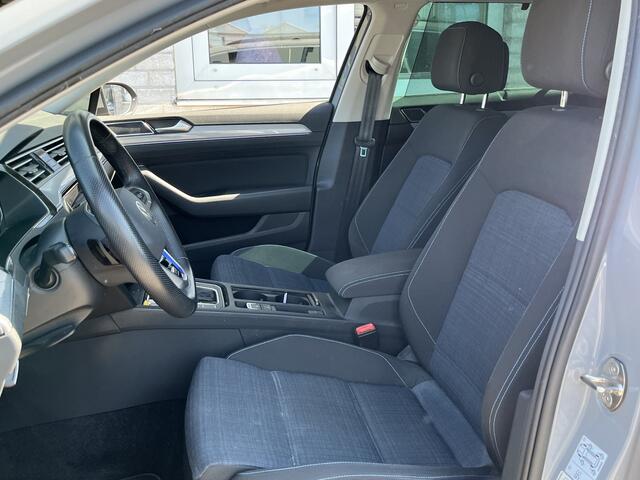 Volkswagen PASSAT Variant 1.4 TSI PHEV GTE / AUTOMAAT/ ADAPTIVE CRUISE/ PARK.SENSOREN V+A/ APP-CONNECT/ STOELVERWARMING/ ERGO COMFORT/ DIGITAL DASH/ KEYLESS/ NAVI/ DAB/ CLIMA/ 18'' LMV