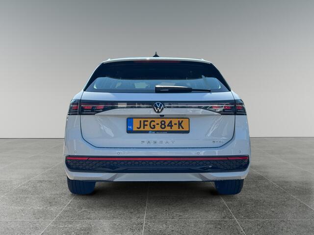 Volkswagen PASSAT Variant 1.5 150pk eTSI R-Line Business 360 graden camera 'Area View' | Parkeerassistent 'Park Assist Plus' | Voorstoelen verwarmbaar
