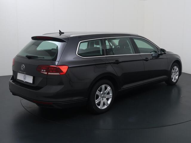 Volkswagen PASSAT Variant 1.5 TSI Business | 150 PK | Automaat | Trekhaak | Stoelverwarming | Achteruitrijcamera | Virtual pedal achterklep |