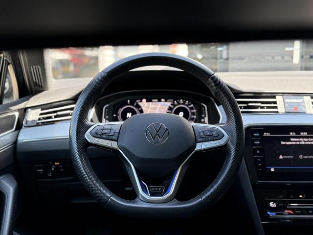 Volkswagen PASSAT Variant 1.4 TSI PHEV GTE Business l Pano l Adaptive Cruise l Trekhaak l Camera l Sfeer