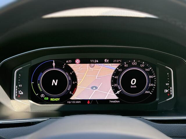 Volkswagen PASSAT Variant 1.4 TSI PHEV GTE Business l Pano l Adaptive Cruise l Trekhaak l Camera l Sfeer