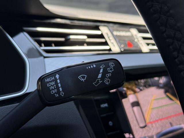 Volkswagen PASSAT Variant 1.4 TSI PHEV GTE Business l Pano l Adaptive Cruise l Trekhaak l Camera l Sfeer