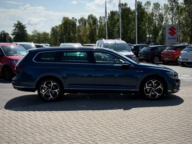 Volkswagen PASSAT 1.4 GTE PANO DYNAUDIO STANDKACHEL 360 CAMERA MEMORY MASSAGE KEYLESS TREKHAAK