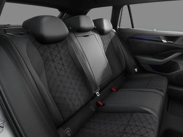 Volkswagen PASSAT Variant R-Line Edition 1.5 eHybrid 272 PK versn. DSG · Assistance Pakket Plus · Black Style Pakket Plus · Multimedia Pakket Plus · Trekhaak inklapbaar, met elektrische ontgrendeling, incl. Trailer Assist ·