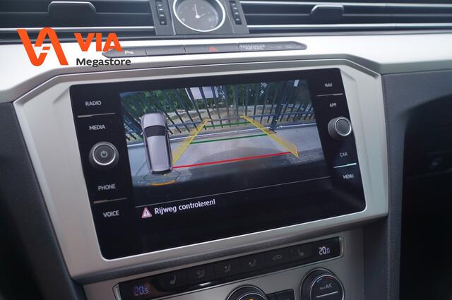 Volkswagen PASSAT Variant 1.5 TSI | 150PK | Comfortline | Navi | Trekhaak | Stoelverw. | Camera | PDC | ACC | ECC | Virtual
