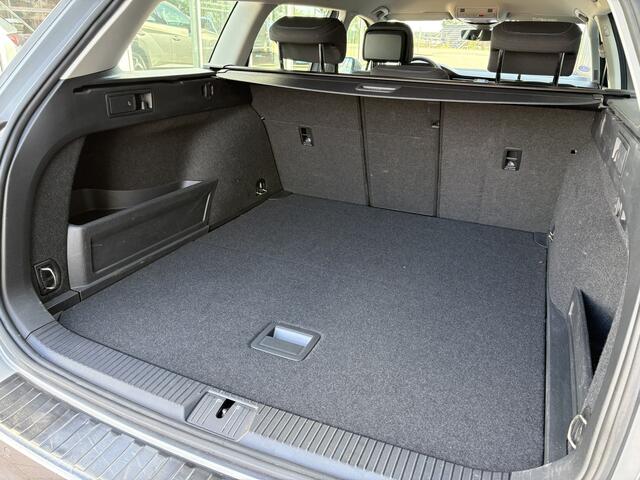Volkswagen PASSAT Variant 1.4 TSi DSG PHEV GTE Business TREKHAAK/CAMERA/ADAPT.CRUISE/ERGO/IQLIGHT/ELEK.ACHTERKLEP