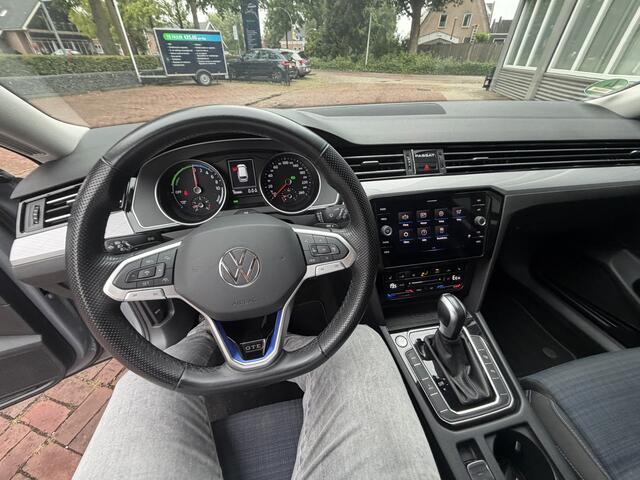 Volkswagen PASSAT 1.4 TSI GTE Highline Bj 2022 Km 103.000 Navi,Clima,Cruise,Electr.ramen 204pk Bj 2022