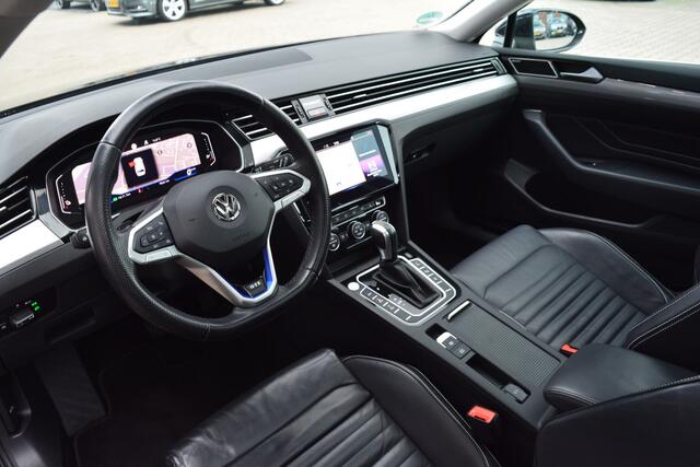 Volkswagen PASSAT Variant 1.4 TSI PHEV GTE | Pano | Trekhaak | 360 Camera |