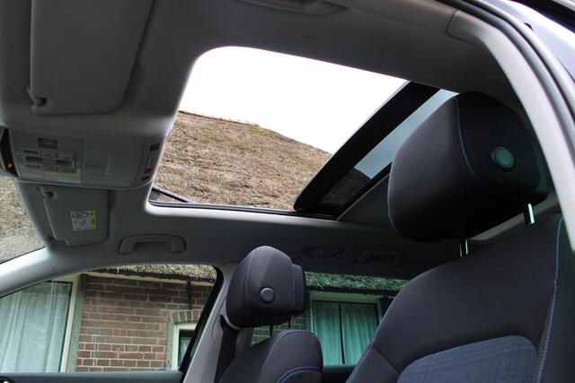 Volkswagen PASSAT Variant 1.4 TSI PHEV GTE Business SOh 91,2% IQ LIGHT NAVI PANO TREKHAAK 134000KM!!!
