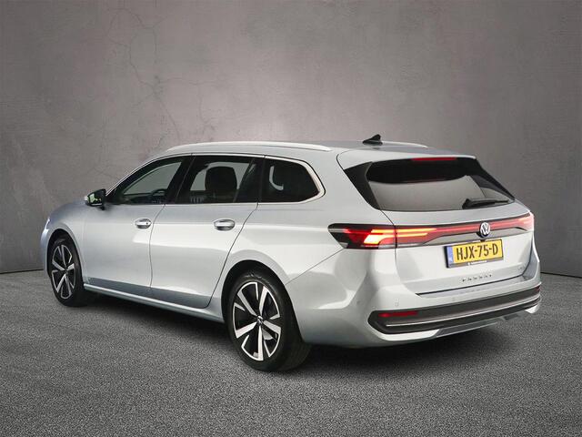 Volkswagen PASSAT Variant Business 1.5 eTSI 150pk DSG Automaat Trekhaak, Adaptive cruise control, Navigatie, Achteruitrijcamera, LED koplampen, Stoelverwarming, App connect