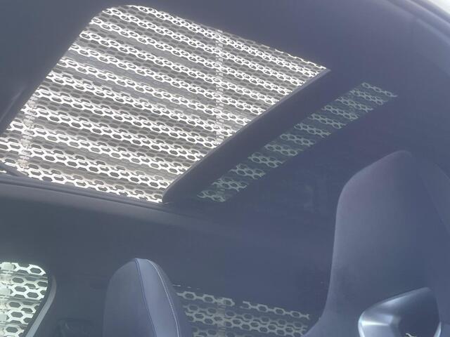 Volkswagen PASSAT Variant 1.5 eHybrid 204PK DSG R-Line Edition / Resterende Fabrieksgarantie tot 30-09 2029 / Trekhaak / Harman Kardon / Head-up Display / Ergo Active / 19'' LMV / VW