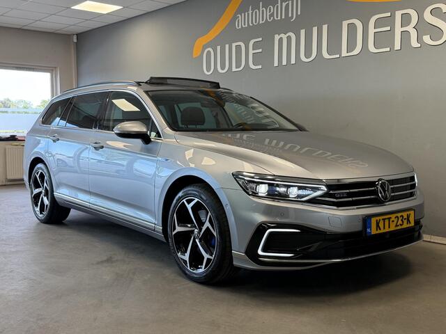 Volkswagen PASSAT 1.4 TSI PHEV GTE | Massage | IQ light | Adaptive cruise | Pano | Trekhaak |Clima | Stoelverwarming | Achteruitrijcamera | Carplay |