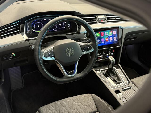 Volkswagen PASSAT 1.4 TSI PHEV GTE | Massage | IQ light | Adaptive cruise | Pano | Trekhaak |Clima | Stoelverwarming | Achteruitrijcamera | Carplay |