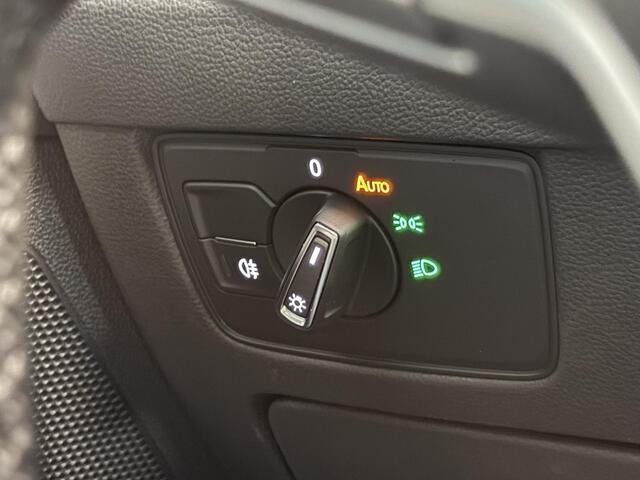 Volkswagen PASSAT 1.4 TSI PHEV GTE | Massage | IQ light | Adaptive cruise | Pano | Trekhaak |Clima | Stoelverwarming | Achteruitrijcamera | Carplay |
