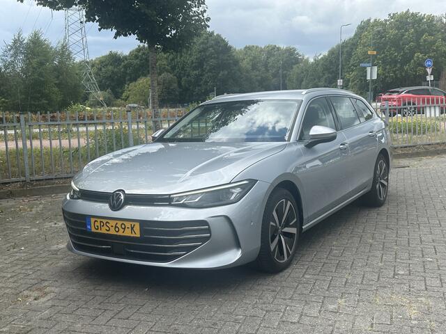 Volkswagen PASSAT Variant 1.5 eTSI 150pk Business Navigatie Trekhaak