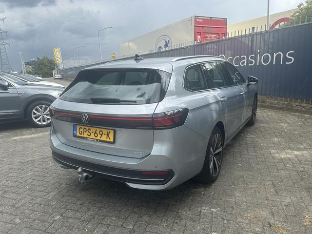 Volkswagen PASSAT Variant 1.5 eTSI 150pk Business Navigatie Trekhaak