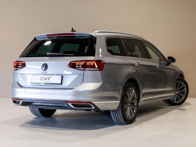 Volkswagen PASSAT Variant 1.4 TSI PHEV GTE Business / 218pk / Panorama dak / Head-up display / Achteruitrij camera /