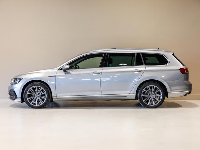Volkswagen PASSAT Variant 1.4 TSI PHEV GTE Business / 218pk / Panorama dak / Head-up display / Achteruitrij camera /