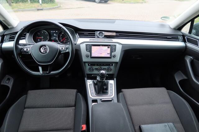 Volkswagen PASSAT 1.6 TDI COMFORTLINE ( EXPORT PRICE )