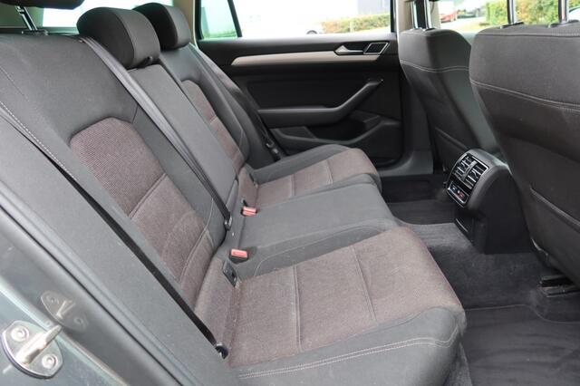 Volkswagen PASSAT 1.6 TDI COMFORTLINE ( EXPORT PRICE )