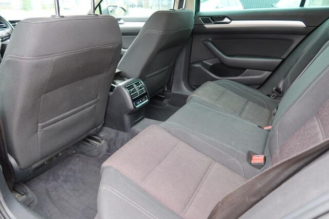 Volkswagen PASSAT 1.6 TDI COMFORTLINE ( EXPORT PRICE )