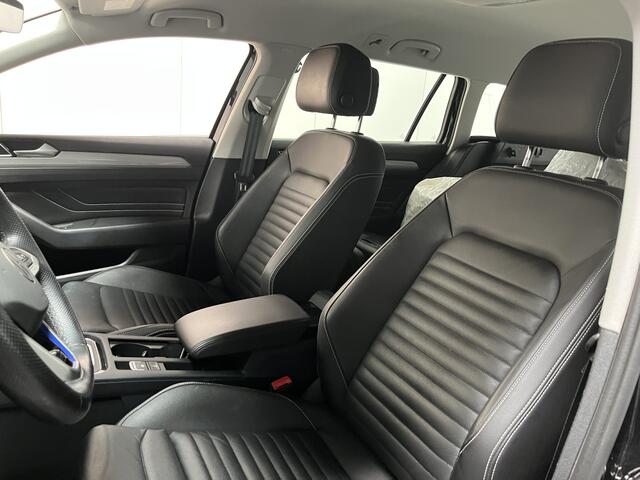 Volkswagen PASSAT Variant 1.4 TSI PHEV GTE Business / AUTOMAAT/ TREKHAAK/ LEER/ CAMERA/ PARK. SENSOREN/ ERGO COMFORT/ STOELVERWARM./ LED/ TRAVEL ASSIST/ ADAPT. CRUISE/ APP CONNECT/ NAVI/ CLIMA/ DAB