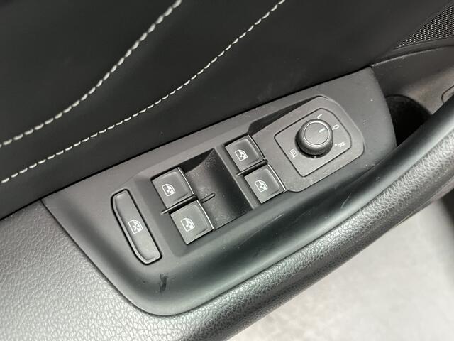 Volkswagen PASSAT Variant 1.4 TSI PHEV GTE Business / AUTOMAAT/ TREKHAAK/ LEER/ CAMERA/ PARK. SENSOREN/ ERGO COMFORT/ STOELVERWARM./ LED/ TRAVEL ASSIST/ ADAPT. CRUISE/ APP CONNECT/ NAVI/ CLIMA/ DAB